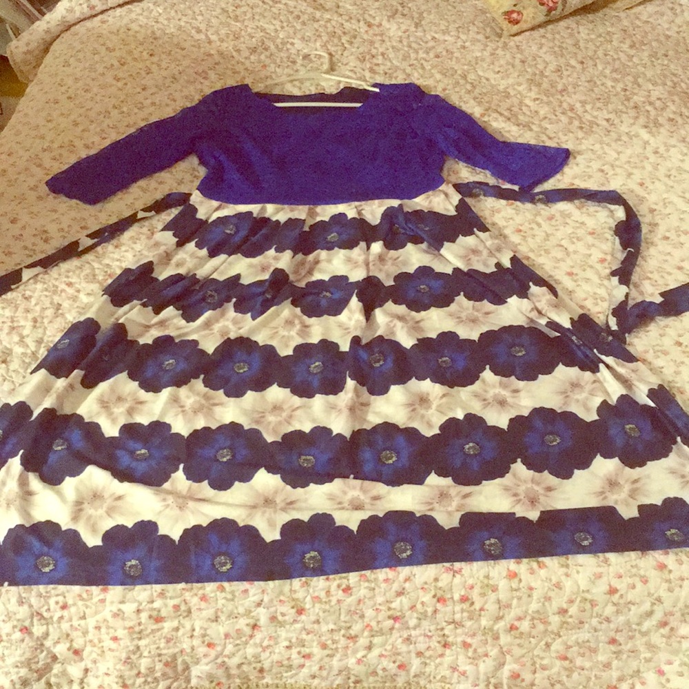 Beautiful Royal blue and floral dress💘💘💘